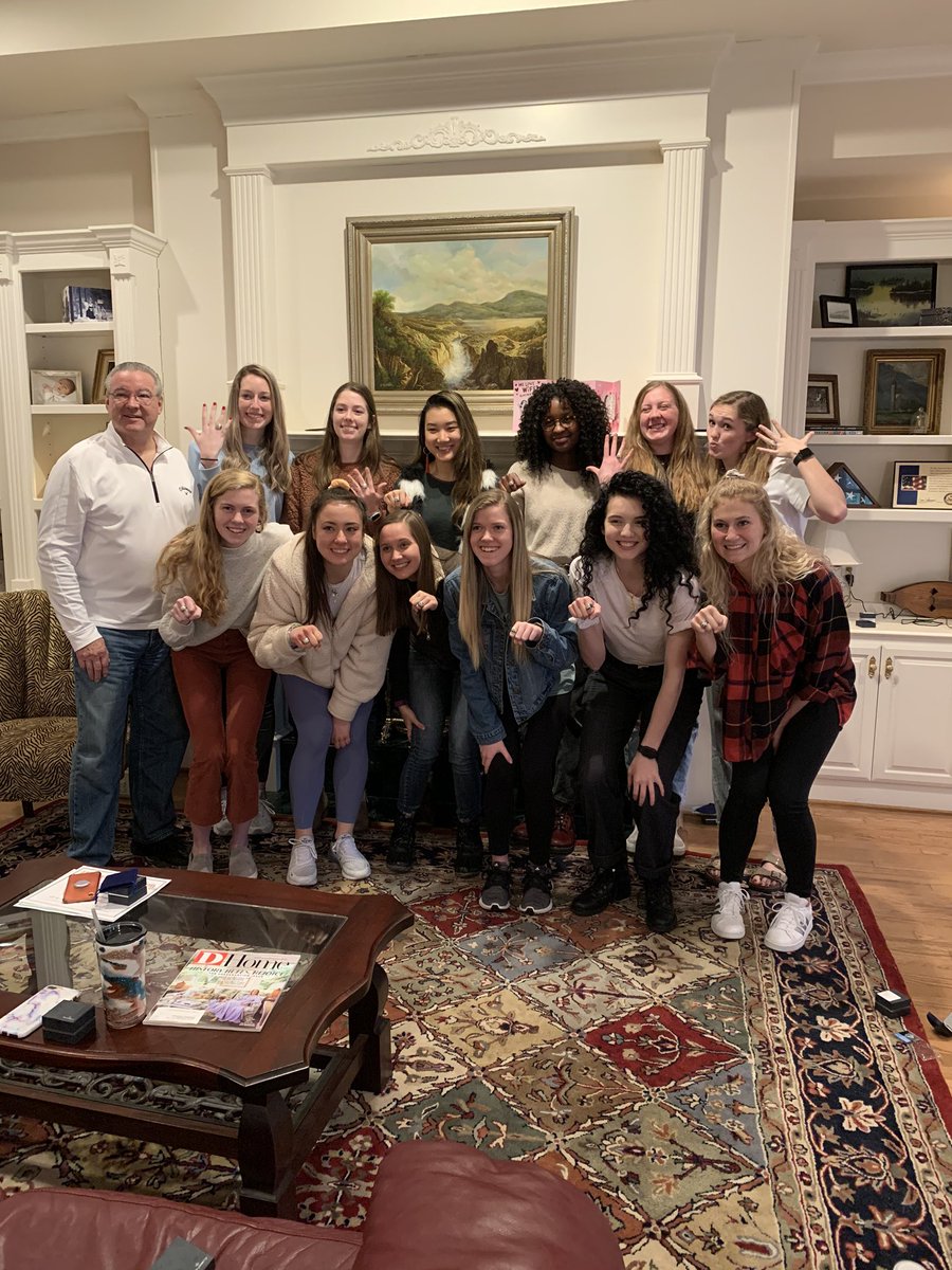 UTDallasVB's tweet photo. Lunch at Chief’s....and they got their conference championship rings! https://t.co/81XZDRRjwR