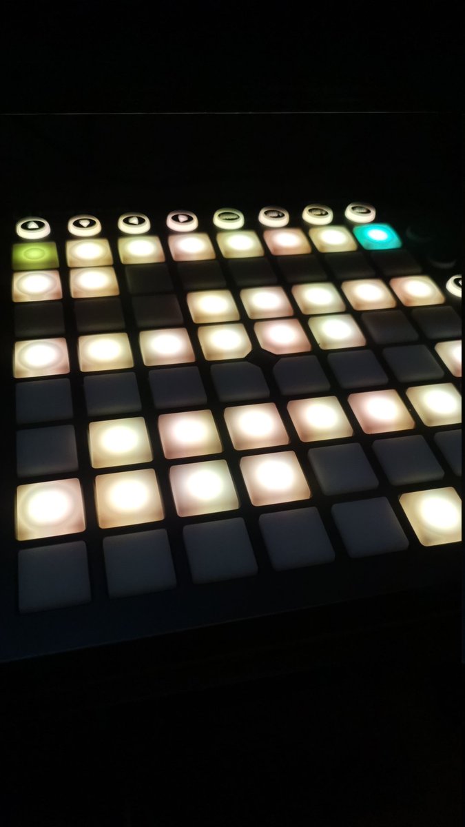 LEREDFACEMEDIA's tweet photo. Trying to setup a makeshift #streamdeck out of a #novationlaunchpad. It's proving more difficult than I thought. #budgetstreaming #lesadface #twitch #smallstreamer #sendhelp #allthebuttons https://t.co/RvtyeNA05G