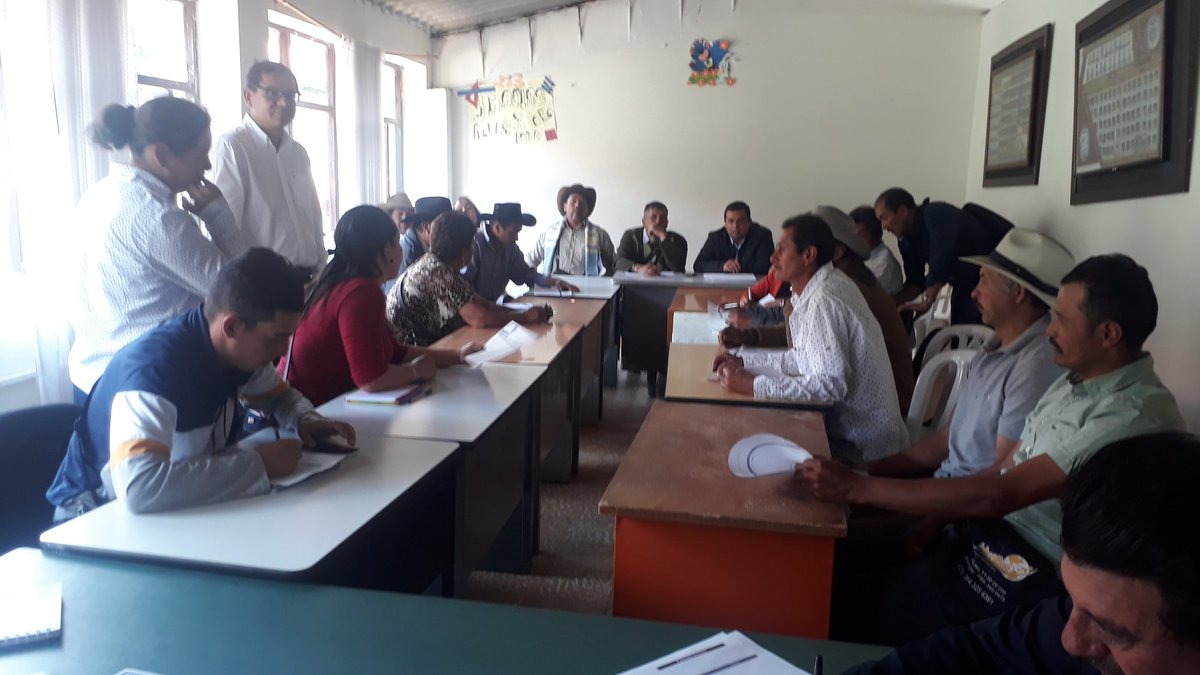 SecGobiernoBoy's tweet photo. El director de #Juventud, Johan Herrera y el director de #DiálogoSocial, Servilio Caicedo; de la @SGobiernoBoyaca participan en el #DiálogoDeSaberes que se adelanta en #Panqueba. https://t.co/6Pl0y7QHfj
