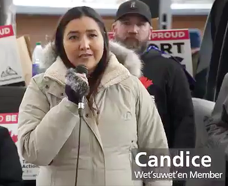 FNNGAlliance's tweet photo. MT @candicegartist: If Canadians want to help indigenous people, stop allowing US environmental organizations to keep Indigenous peoples below the poverty line. Allow  our people to make decisions for ourselves. And please stop the blockades. It’s only causing more division! https://t.co/Z8uMmfQaGt