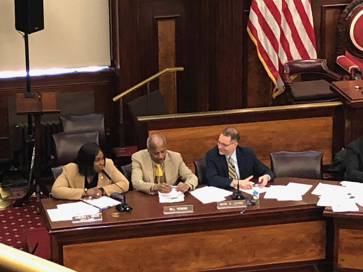 NYHomeless's tweet photo. @NYCCouncil @NYCMayor @RTCNYC @Vanessalgibson @MarkLevineNYC @CASAbronx @NYCSpeakerCoJo Thank you to Council Members @MarkLevineNYC &amp; @Vanessalgibson who have been championing #RightToCounsel from the start. Now their bills #Intro1104 &amp; #Intro1529 will #ExpandRTC so we can further stop the eviction crisis and keep New Yorkers in their homes! https://t.co/qYQzdw0wEY