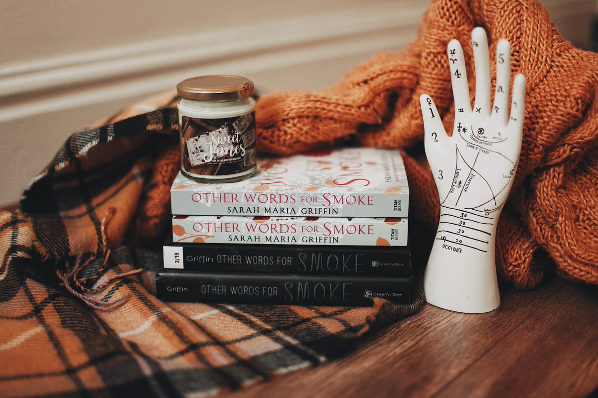 becbentliff's tweet photo. 12. Other Words For Smoke by @griffski
- a re read for #FFFebruaryReads
- forever one of my favourites
- obsession, reclamation, trauma, real life horror stories & first loves
- the most gorgeous writing
- pls read it
- I really love this witchy owl book ok https://t.co/lQDRzozMvc