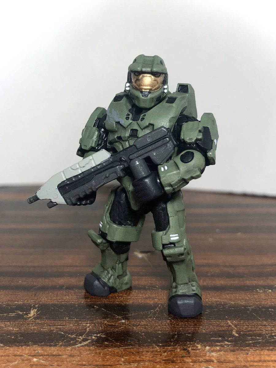TheGcustoms's tweet photo. Hey guys! Here’s the full reveal of Master Chief from halo 3! SUPER SUPER happy with the final product; much improved from last time. Like an RT if you please! 💚 #halospotlight #halo #megaconstrux #gaming #xbox #john117 https://t.co/QsGRIePP1l
