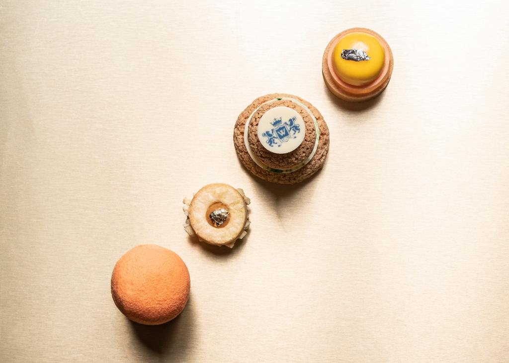 PoloBarMayfair's tweet photo. Start the week with something sweet with our Asian-inspired Afternoon Tea. 
#PoloBarMayfair #WestburyMayfair #afternoontea #quintessentiallybritish #britishculture #asianinfluence #asiancuisine #britishcuisine https://t.co/VCZKNF88Ri
