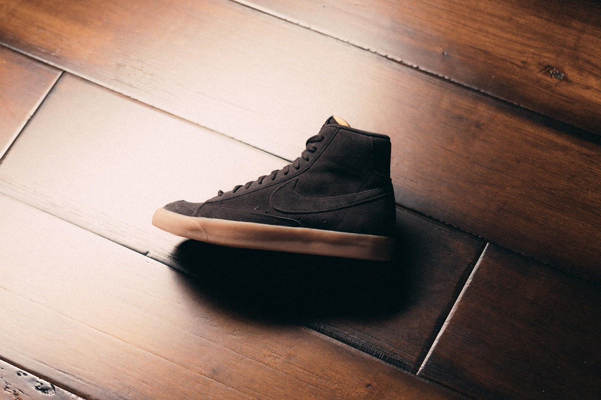 KicksUnderCost's tweet photo. Save over 30% off  the "Velvet Brown" Blazer Vintage Mid 77'

No code needed, click here to order with FREE shipping -> https://t.co/mPCHJPrfmt ad https://t.co/jnWK0PEzob
