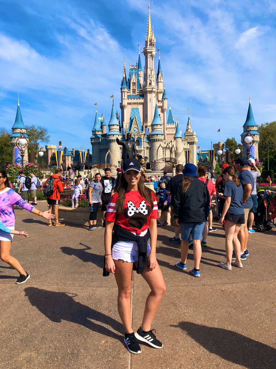 CarolineonTV's tweet photo. Somehow made it to Disney World at 10 this morning after anchoring the 11 p.m. newscast last night! @casizer3 🙌🏼😎 #disneygoals https://t.co/dG0vjFB7FH