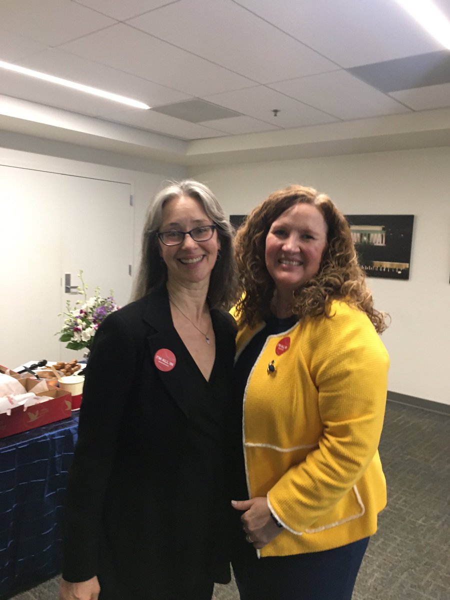 au_msod's tweet photo. #allinforau with Dean Vicky Wilkins to support the SPA Student Emergency Fund https://t.co/FZwSt87laA