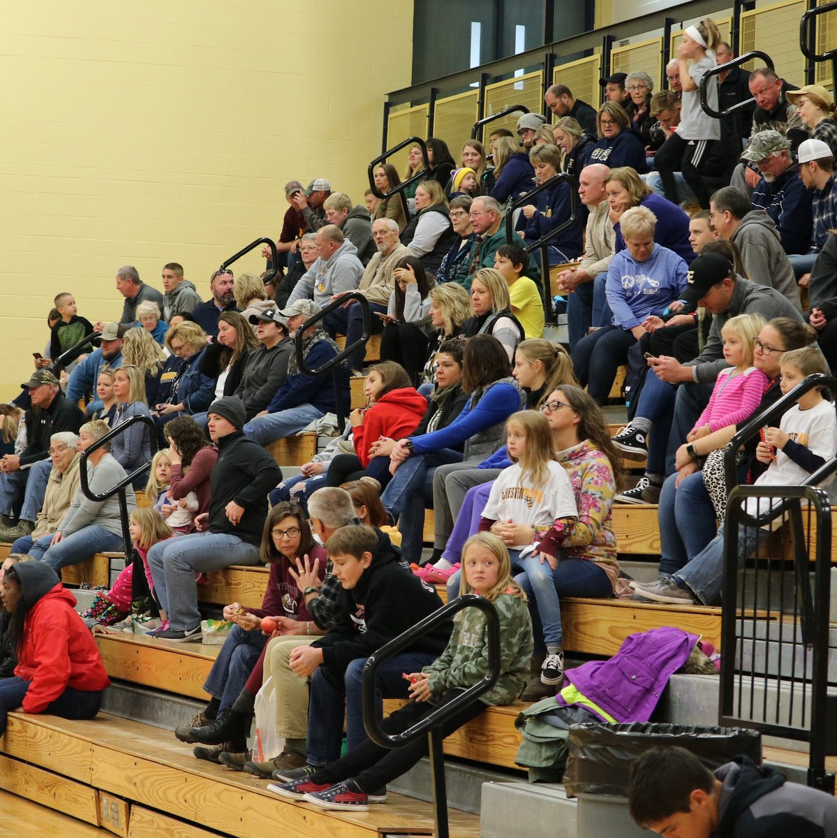 rctc_vb's tweet photo. #Yellowjackets faithful packed the Performance Court every match for the Conference &amp; Region Champions, all the way 4th Place at 2020 Nationals in #RochMN! #RollHive https://t.co/YWdCOtBzG9
