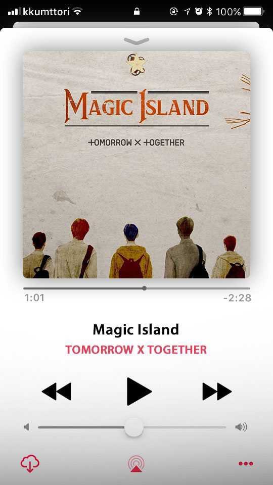 CIXTEENTW's tweet photo. ･ #_KAYLE🐯 :. [𝐈𝐍 𝐗!] ♪ 更新 plαчlıst : #TXT_MagicIsland

Al que madruga dios lo ayuda y siendo las 8:00 am dispuesto a salir a caminar me encuentro escuchando Magic Island, interpretada por los más lindos. En esta casa por supuesto se stanea TXT, somos chris biased. 😳 https://t.co/B12J58Nrtv