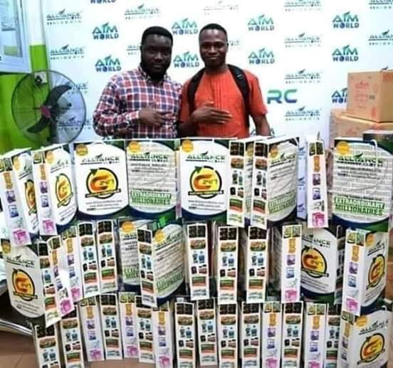 BlanzaNicolle's tweet photo. BOSA BOSA NIGERIA 🇳🇬
38 packages purchased today by one of leader at Onitsha RC
#AIMPOWER https://t.co/u8j8ZVCS9t