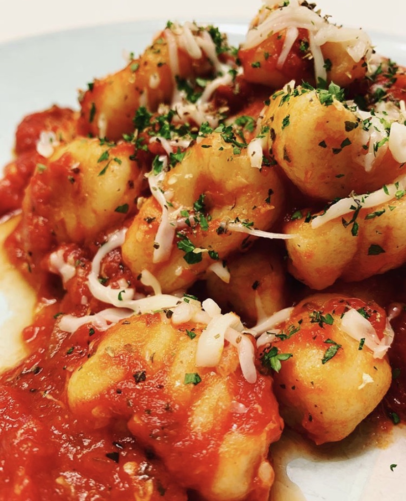 Can we get a 🙌🏽 for potato gnocchi made from scratch for #meatlessmonday? Thanks to the home chefs at @thesabalaskitchen 👨‍🍳