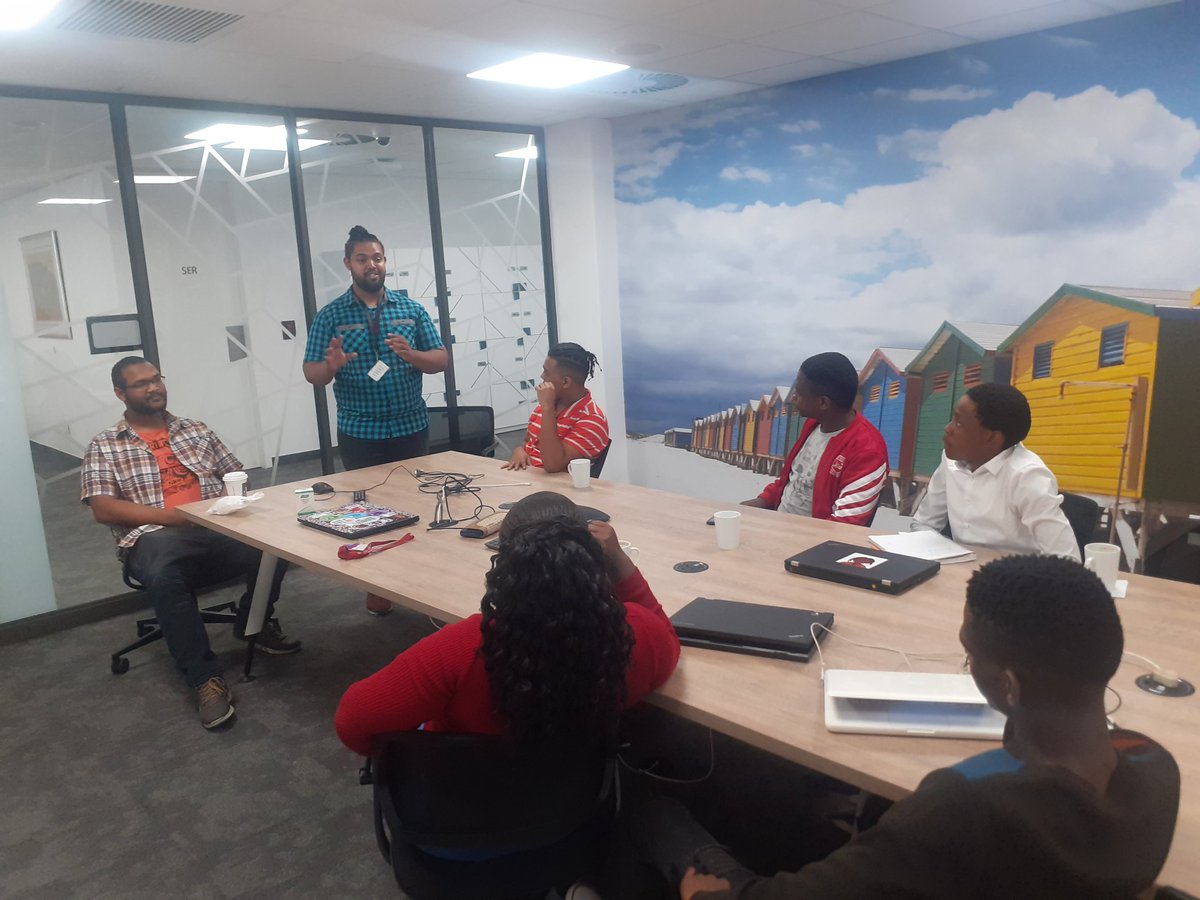 Keoi_In_Tech's tweet image. Took my cohort to work today, had devs doing 20min presentations of their projects. Today we had 8 presentations (IoT, SASS, Outsystems, Android, React, Py etc) and tomorrow it&apos;s Game development and AI 💃

Think I&apos;m brewing something big here 🤯 #codetelligent #communityleaders