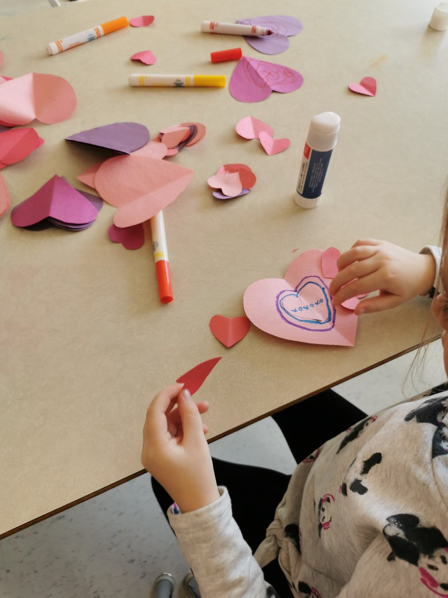 SauveMrs's tweet photo. 145 Valentine's delivered to the residents at Leacock Retirement Home for their Valentine's Day luncheon. Thank you Miss Evans for handing them out for us. 
The kindergarten students at East Oro Public School put alot of love into each card.  
#intergenerationalconnectedness https://t.co/Z9NOpizqJC