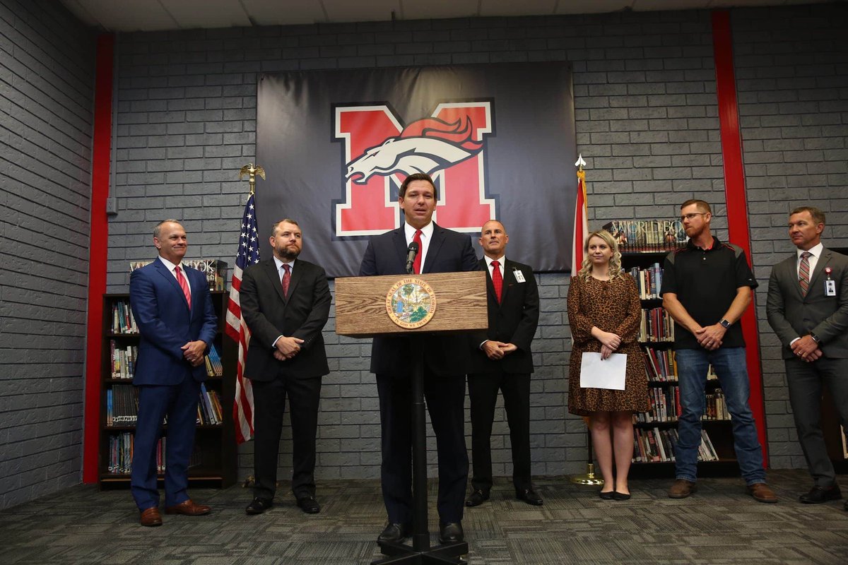 #Florida @GovRonDeSantis appoints David Broskie to Clay County Schools Superintendant via @AGGancarski http://bit.ly/2VkQA6G #FlaPol