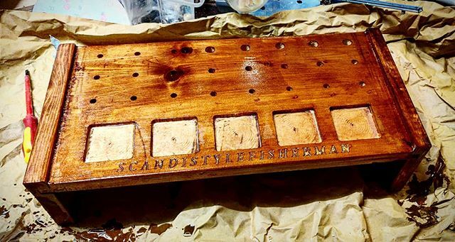 MFlycraft's tweet photo. Coat of varnish on @scandistylefisherman custom tying bench. Lovely old pine from an old cabinet

#salmonflies #salmonfishingscotland #salmonflyfishing #thetugisthedrug #flytyingjunkie #flytyingart #steelheadflies #flytying #flyfishingscotland #flyfishin… https://t.co/s2fKY33CgL https://t.co/R0GxEOgV1C