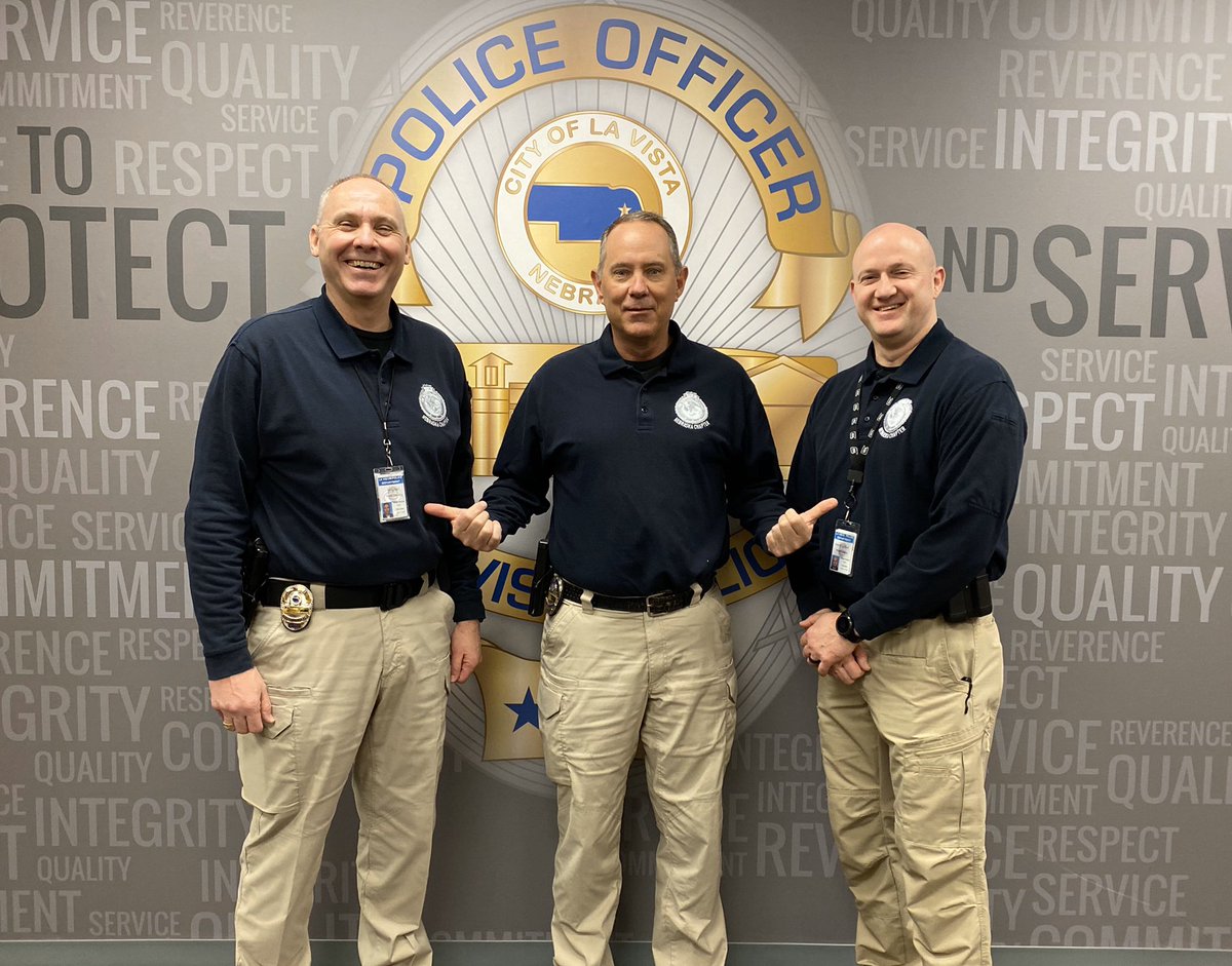 BlairPDChief's tweet photo. Apparently I didnโt get the memo requiring me to wear my โdark navyโ polo and 5.11 pants today. #commandstyle #tacticalchic #itsnavynotblack https://t.co/JGA7P3tQM9