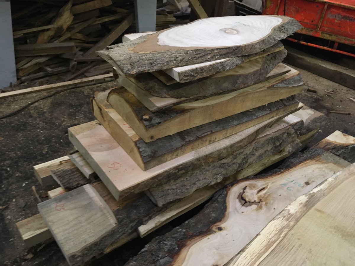 WenTimberCentre's tweet image. Mini-Monday today! Some small pieces all ready to be put on display tomorrow and just a reminder that we don’t mark up our small pieces. Same price per cubic foot, no matter what the length 👍😊 #smallpieces #differentsizes #minimonday #notyourregulartimbermerchant #hardwoods