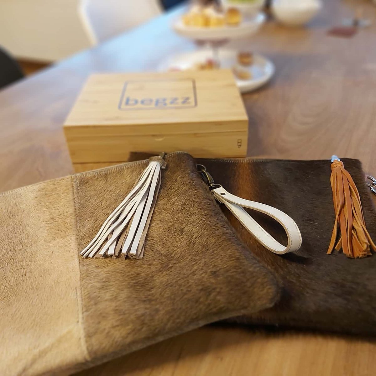 Begzztassen's tweet photo. Tadaaa🥁🥁🥁 het resultaat van een dagje workshop volgen bij begzz. Ik ben oprecht trots op de cursisten, heel goed gedaan.
#dutchdesign #dutchmade #dutchlabel #dutch #bags #bagsandpurses #handmade #custommade #workshop https://t.co/31ZFR0odXl