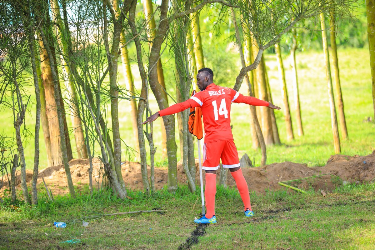 tiles_fc's tweet photo. he is the top scorer in the western Regional league has 15 goals in 12 games and this is his trade mark celebration style. https://t.co/BoyLOe9W0s