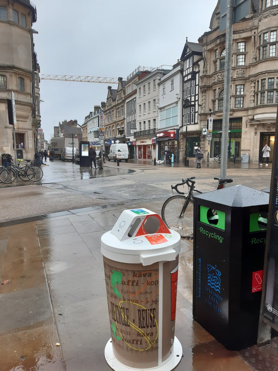 TomHayesBmouth's tweet photo. Great to join @ODS_doinggood in launching Oxford's new on-street coffee cup recycling bins today! Up bright and early with the Recycling Team at Bonn Square to unveil the winning colourful designs for our newest recycling service!☕ 💚 #acupofinspiration https://t.co/3FIEzd8KHZ https://t.co/QPlSSa9uuQ
