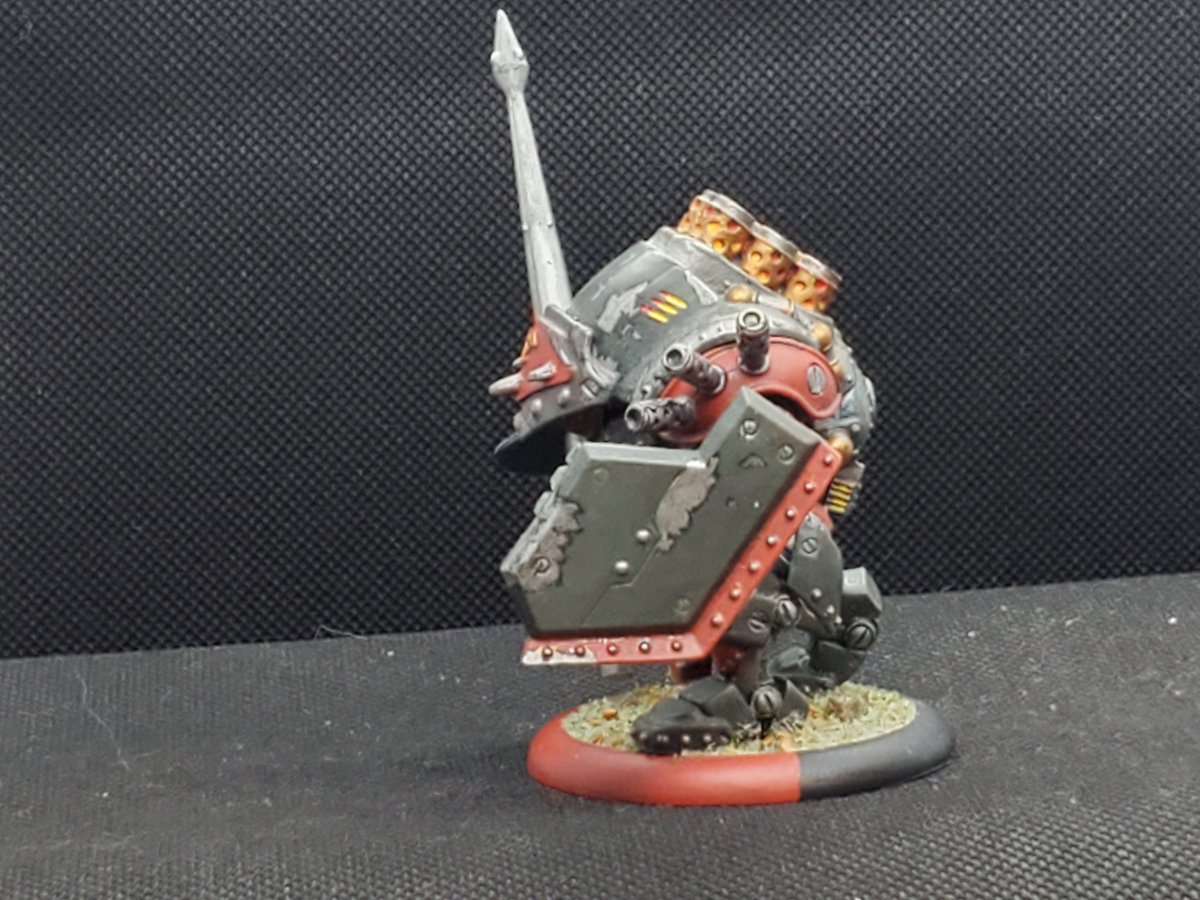empryme's tweet photo. One of my newer favorite #Khadoran #warjacks and the subject for today's #miniaturemonday: the #Spriggan. Again, based around the #Devastator chassis, the Spriggan harkens back to the days of old cavalry charges with lance and shield.
#p3painters #brushforhire #privateerpress https://t.co/54xdWavMgb
