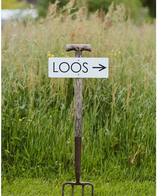 ChurchFarmLife's tweet photo. Which way? All the country details here at #churchfarmliving #specialnaturally https://t.co/Qri834sSwE
