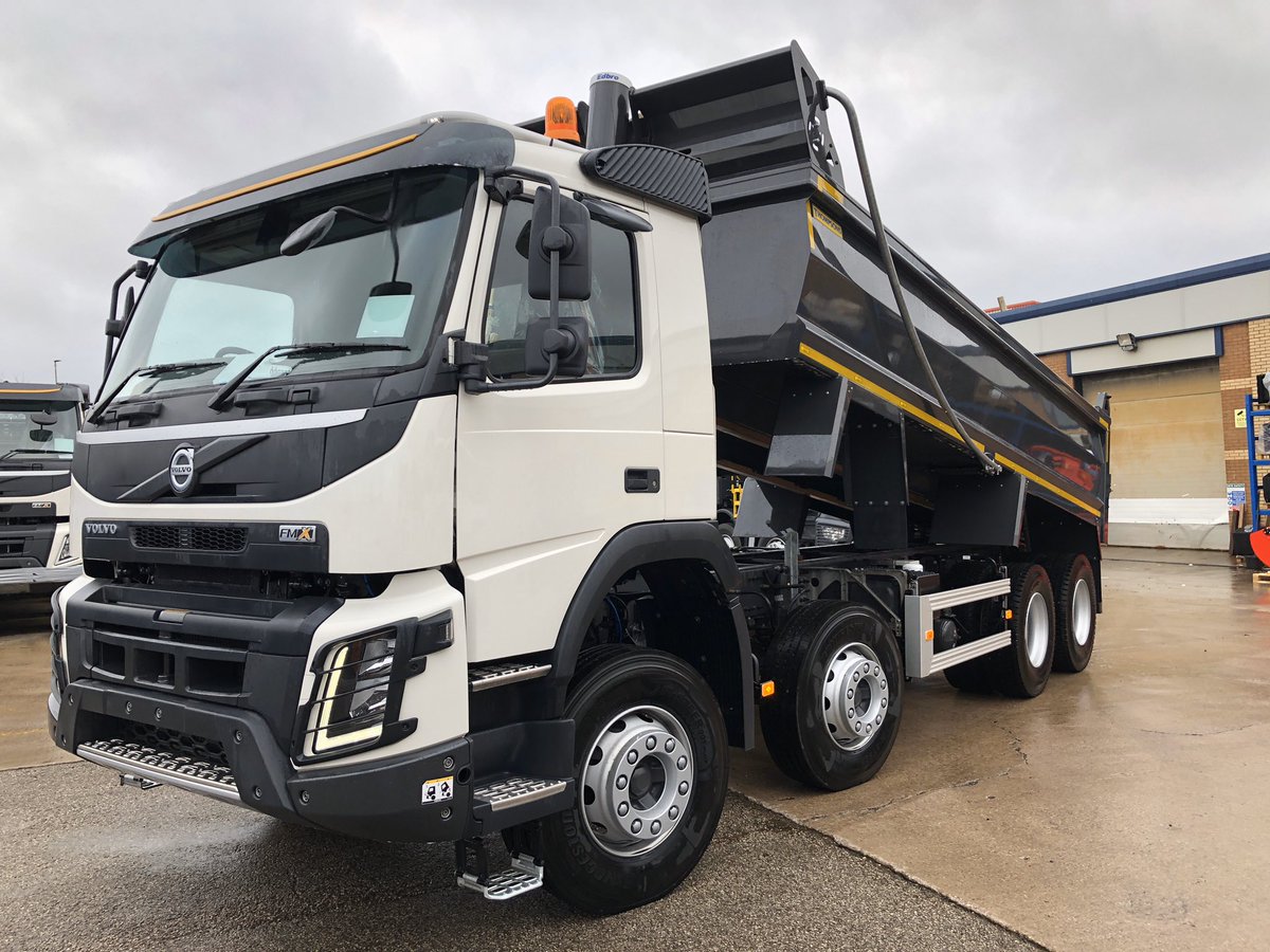 PhilSutcliffe5's tweet photo. Another Truck awaiting collection @VolvoTrucksUK @VolvoTrucks #newreg  #tipper #fmx #tippersforlife https://t.co/AA1Up1840B