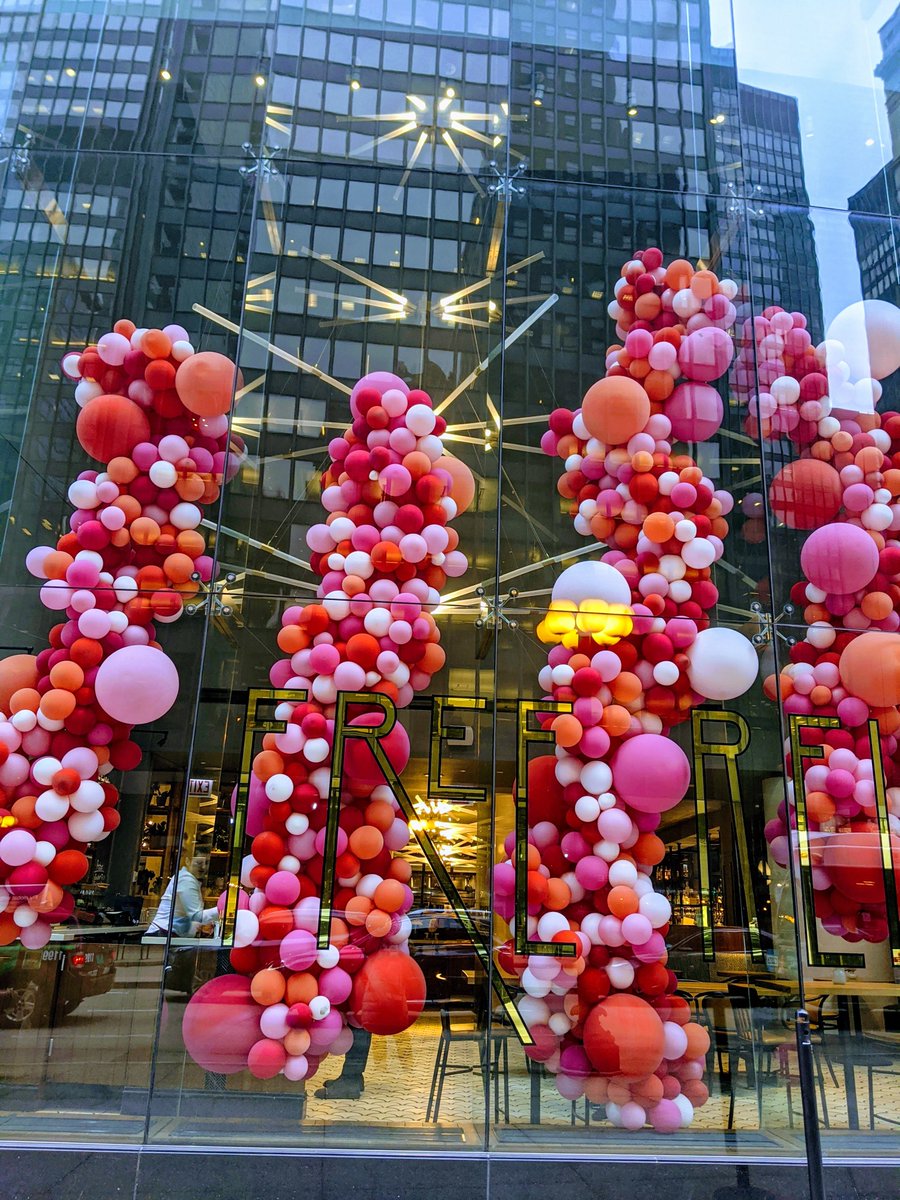blobslinger's tweet photo. it's a little blob party!! rock on, little blobs ❤️ https://t.co/hI2knRof9q