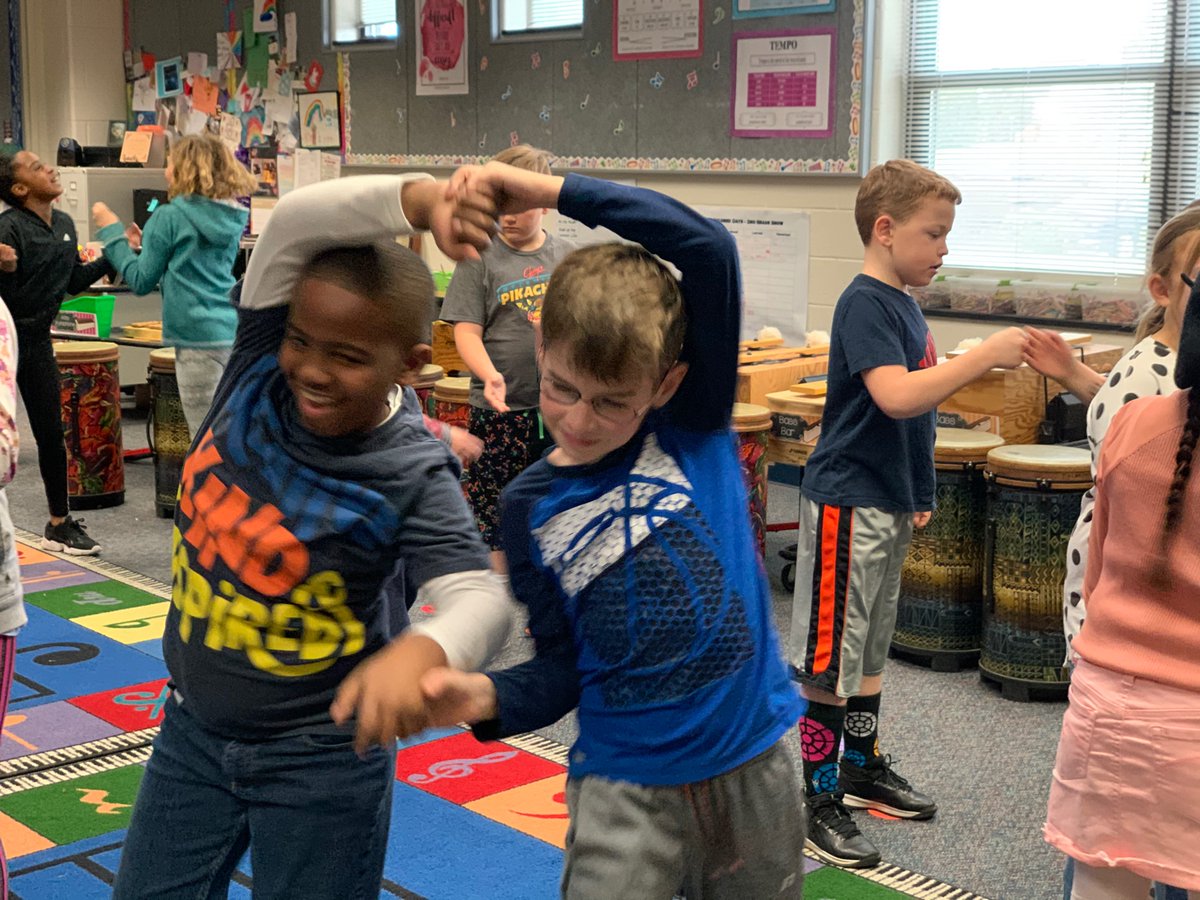 MrsBloodMusic's tweet photo. Third grade dancers created their own choreography to “Doudlebska (Double Clap) Polka.” Love seeing their smiles and creativity! @Tolbert_ES @TerrificTol3rd #TolbertRocks #Tolbert20 #TolbertBetterTogether https://t.co/1mhhkqo70z