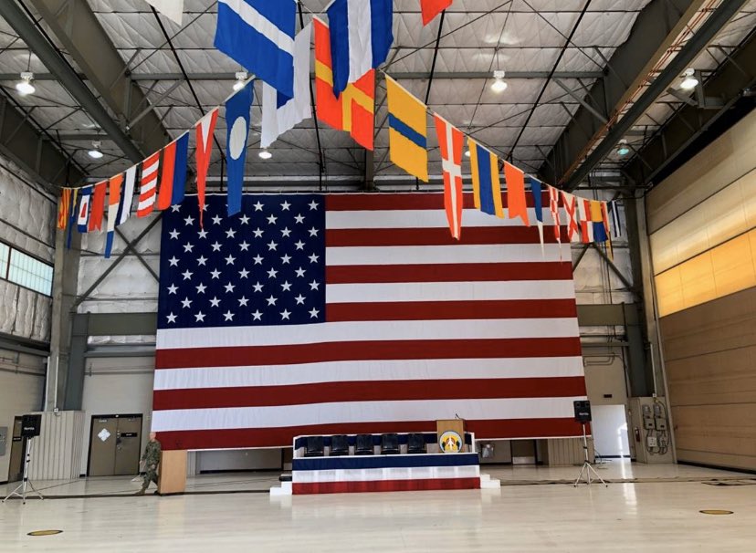 CollinsFlags's tweet photo. Thank you for sharing these beautiful pictures Master Chief Eric Hubert who is currently stationed at Naval Air Facility in El Centro, CA 🇺🇸❤️👏 #ThankYouForYourService #Navy #USA https://t.co/4TwHdEYEiv