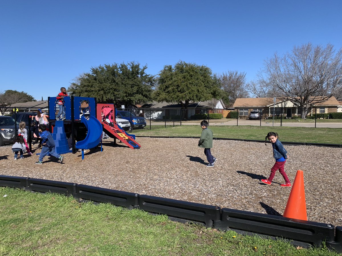 Monday’s good thing: BOTH classes got to play outside for the first time in weeks! #huskypride #thankfulforrecess