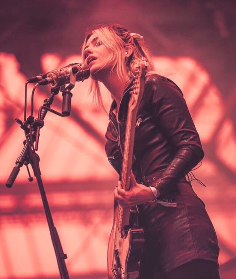 Blackvoltaudio's tweet photo. #Repost @PlacidAudio
• • • • • •
repost @laura_mary_carter
__________________
Blood Red Shoes…
.
.
.
📸 @danstonconcert
.
.
.
#PlacidAudio #Copperphone #BloodRedShoes #microphone #lofi #effectmic #livemusic #music #Blackvolt #BlackvoltAudio https://t.co/ax3Z3jFrOl