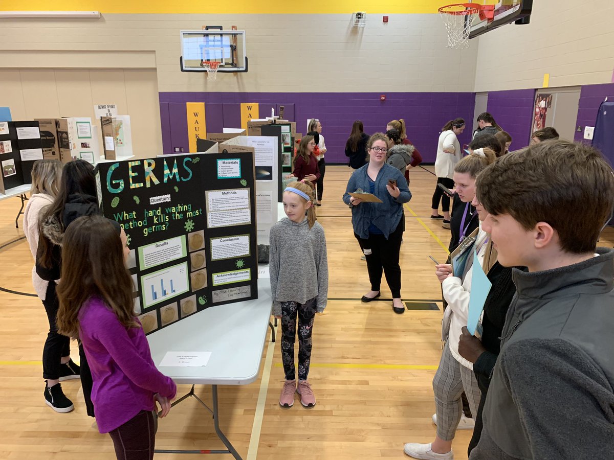 APEXBioResearch's tweet photo. Happy to have @WaukeeAPEX team judge the @WoodlandHillsEl K-5 Science Fair today! #futurescientists #futureglobalcitizens https://t.co/HbIFrcRP8A