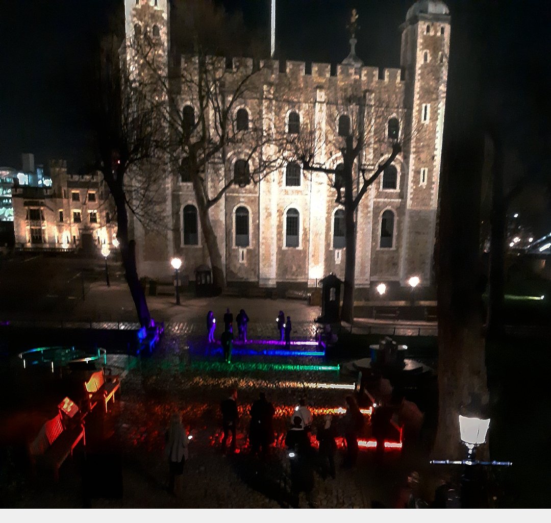 Spent an amazing evening volunteering @TowerOfLondon for their #QueerLives tours (raven inspired drag queen not pictured) I have a million positive things to say but please just go if you live in London!!!