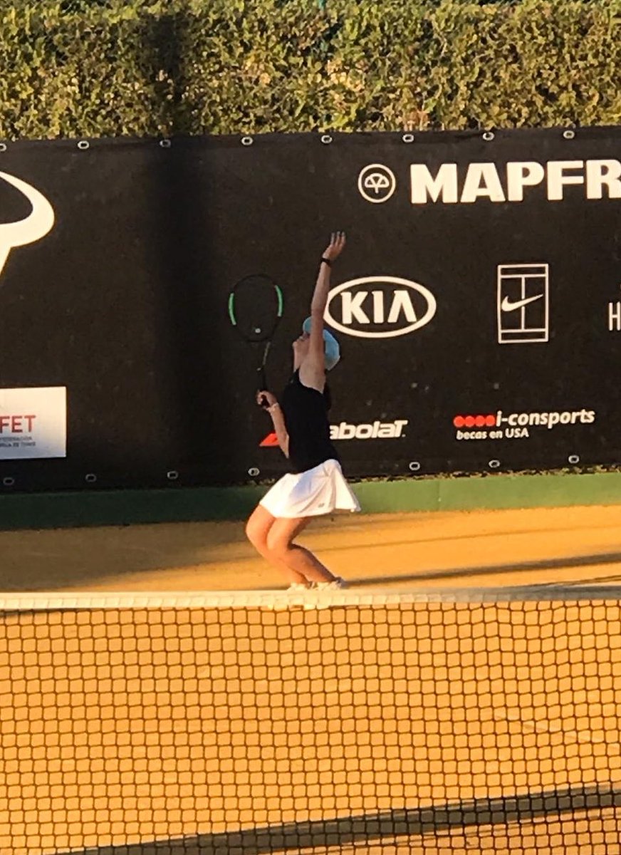 Enhorabuena a nuestra jugadoras @anuskii654 supera la previa del Nadal de Sevilla, tras un durísimo partido de tercera ronda que de ha decidido en el súper-tiebreak 💪👏🏼👏🏼👏🏼👏🏼👏🏼👏🏼👏🏼👏🏼👏🏼#tenis #teniscompeticion #escuelatenis #tenisalcobendas