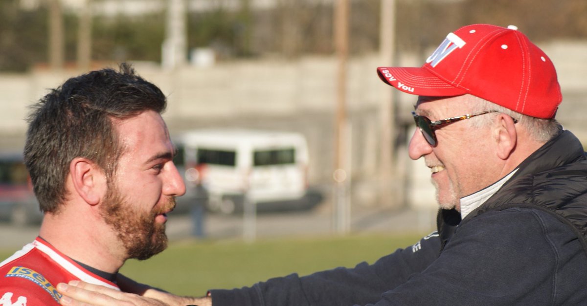 Merci à mon captain <a href="/NicoBONNETGROS/">Nicolas BONNET-GROS</a> fier joueurs #SOV 😘😘❤️⚪️🔴⚪️ #RienLaché pour #SOVLeRetour c’était dur seul l’amour du #SOV à donner cette force pour revenir et ce n’est que le début