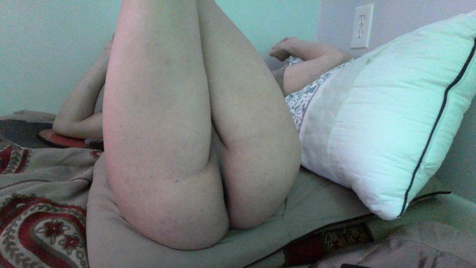 Ready for pounding o3o https://t.co/agJ7LHG7rl