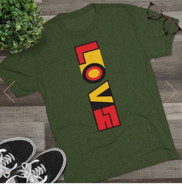 akronist's tweet photo. Kid-inspired clothing collection benefits local Boys & Girls Clubs @BGCWR #L4Project -- https://t.co/4lqfH3eTYG https://t.co/qw9MdJNm7Y