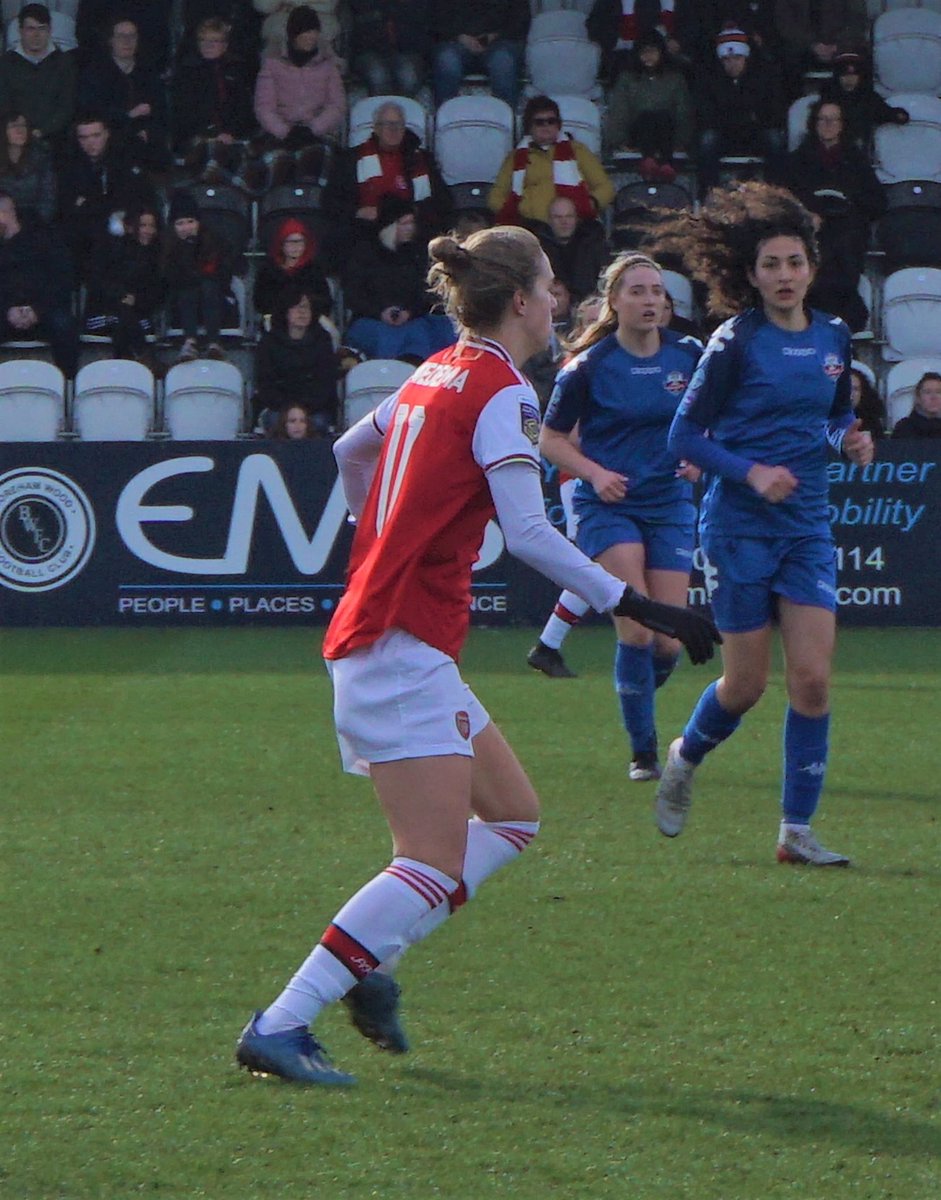 ArsenalWomenSC's tweet image. @VivianneMiedema in action against Lewes yesterday #COYG🔴
