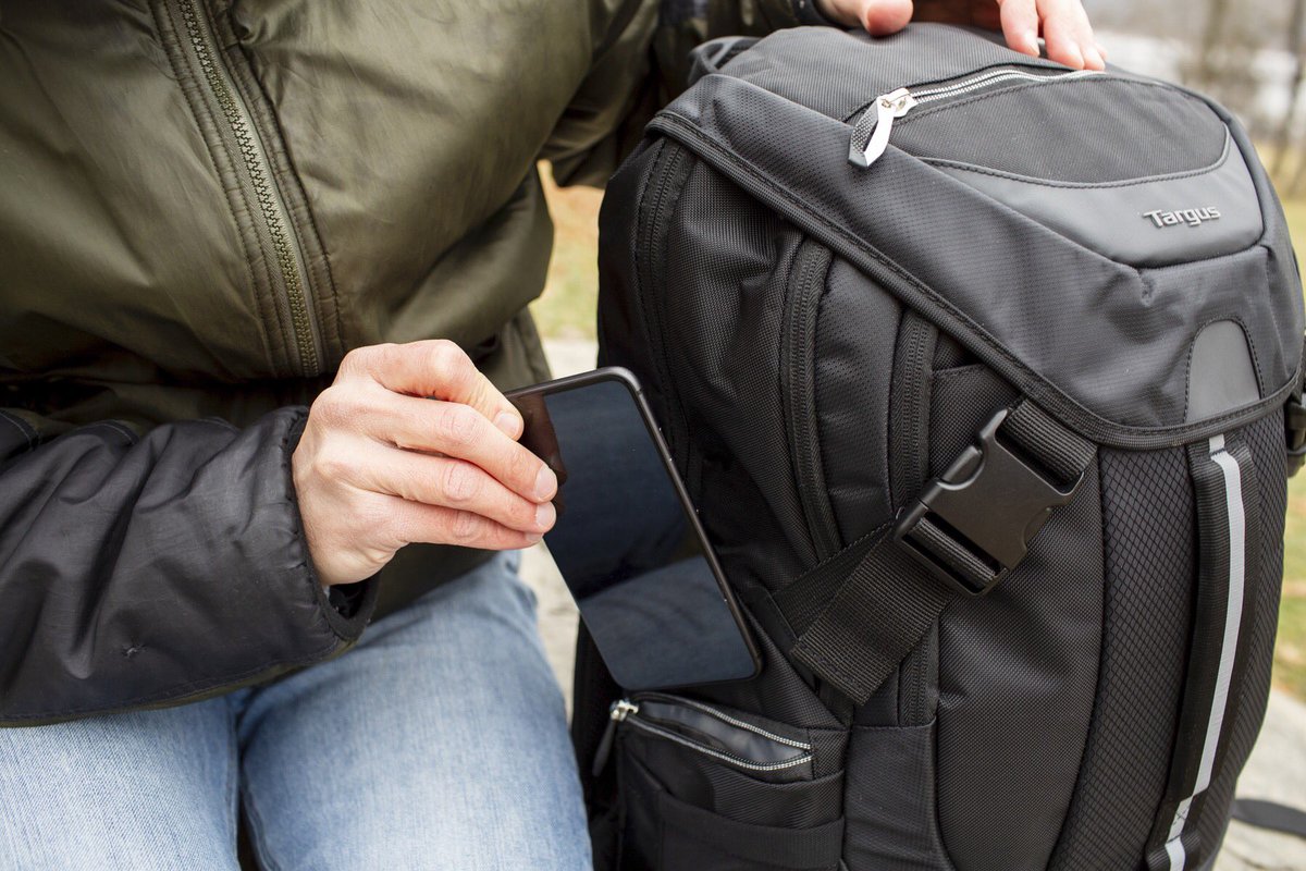 Comodidad y seguridad todo en uno, con la mochila Voyager II de 17.3 “.. 
Disponible en Chile (Precio Ref. $69.990) ➡ bit.ly/2UR0NEn 
Colombia (Precio ref. $349.900) ➡ bit.ly/2VE1kNR