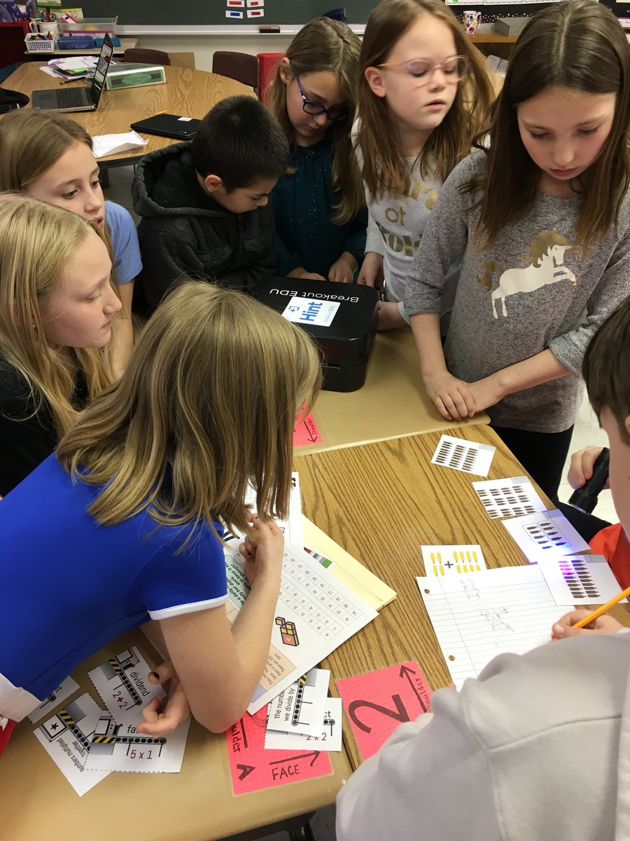 MVR3_InTech's tweet photo. Mrs. Burt’s two 3rd grade groups Broke Out within 2 seconds of one another! @NikePrincipal #MVNation #BreakoutEDU https://t.co/7hSkh3Hh2F