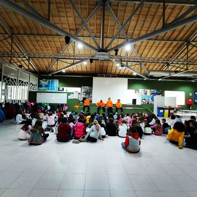 dominicasleon's tweet image. Hoy, nuestros alumnos de 5.° y 6.°EP han comenzado su aventura de inmersión lingüística MAX, ok!
¡Les deseamos que tengan una buena semana de diversión y aprendizaje!
#learningenglish #learnandenjoy