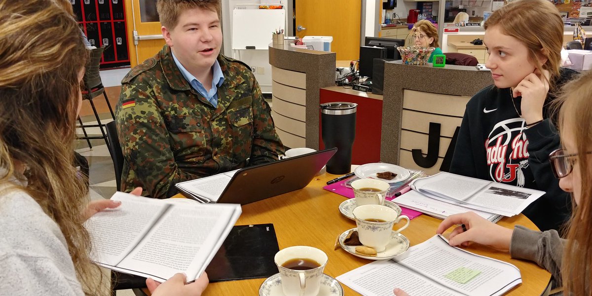 MrT_on_Fleek's tweet photo. A huge shout out to @MaryPensel for generously providing porcelain ware, a variety of tea types, and a ton of legit girl scout cookies to AP Wolrd S's as we discuss our chapter of "A History of the World in 6 Glasses". #OurLibraryRocks https://t.co/tzSONZfTbo