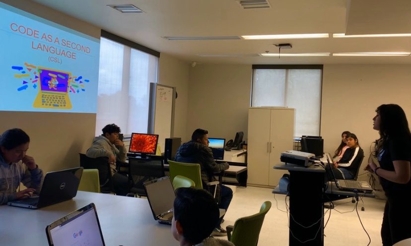 HHFoundation's tweet photo. Increasing Hispanic student’s access to Computer Science Education!

Supported by @Google &amp; @YWCAUSA, we are thrilled to complete another #CSL bootcamp in #LosAngeles. Our LA team and @ywca_gla led the activity for approximately 30 students on Saturday 22nd.
#LOFTCoders https://t.co/xY3pMnaNt5