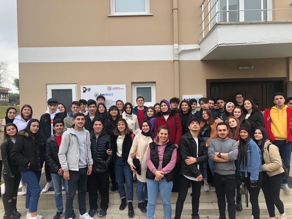 Borsa İstanbul Başakşehir Mesleki ve Teknik Anadolu Lisesi öğrencileri merkezimizi ziyaret etti.
<a href="/istkaorgtr/">İSTKA</a> <a href="/areledu/">İstanbul Arel Üniversitesi</a> 
#İSTKA #Girişimciİstanbul #AreldeARGE #ArelMEDI  #Medikal #Sağlık #Eğitim #YapayZeka #Yazılım #Elektronik #SağlıktaYapayZeka #IoT #Biyomedikal #FizikTedavi