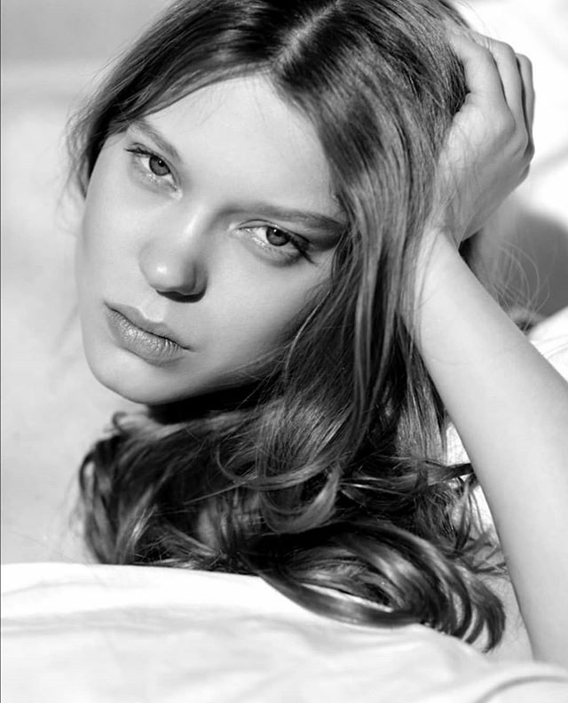 Another beautiful picture by @sylviecastioni 💗

#LeaSeydoux #LéaSeydoux #portrait #photography #blackandwhite #actress ift.tt/2HTOuCN