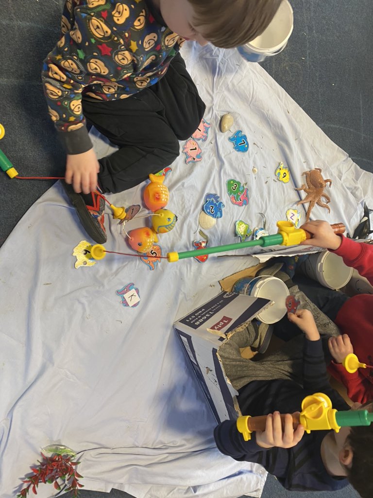 HolmElcc's tweet image. Oh what fun you can have from a cardboard box! It went from a car to a boat... we even went fishing! #SimpleButEffective #EarlyYears #CreativeMinds
