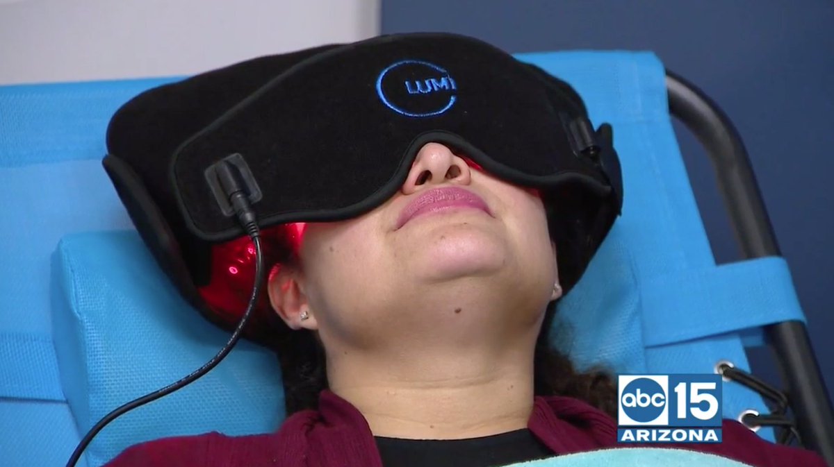 sonoranliving's tweet photo. 🤓 Go BEYOND 2020 vision!

Susan Casper met with the vision experts of @EyePriority to hear about the range of treatments that could have you seeing more clearly!https://t.co/5ks5pDpmfY #abc15sponsor https://t.co/9Kz0MmeDDG