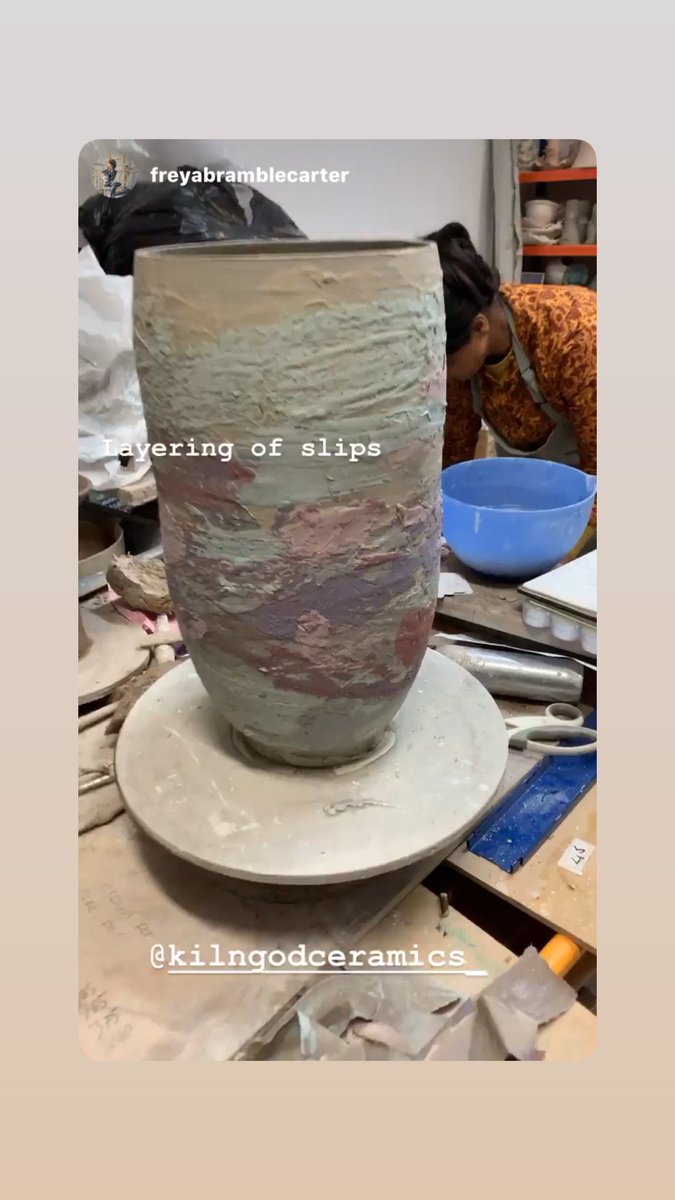 Layering slips ...slow & a tedious process but very satisfying. Thank you @freyabramblecarter for the use of your studio. 
#clay #slipdecoration #stonewareceramics #colouredslips #crafting #lifestyle #interiordesign #pottery #wheelthrownpottery #vase #highfired