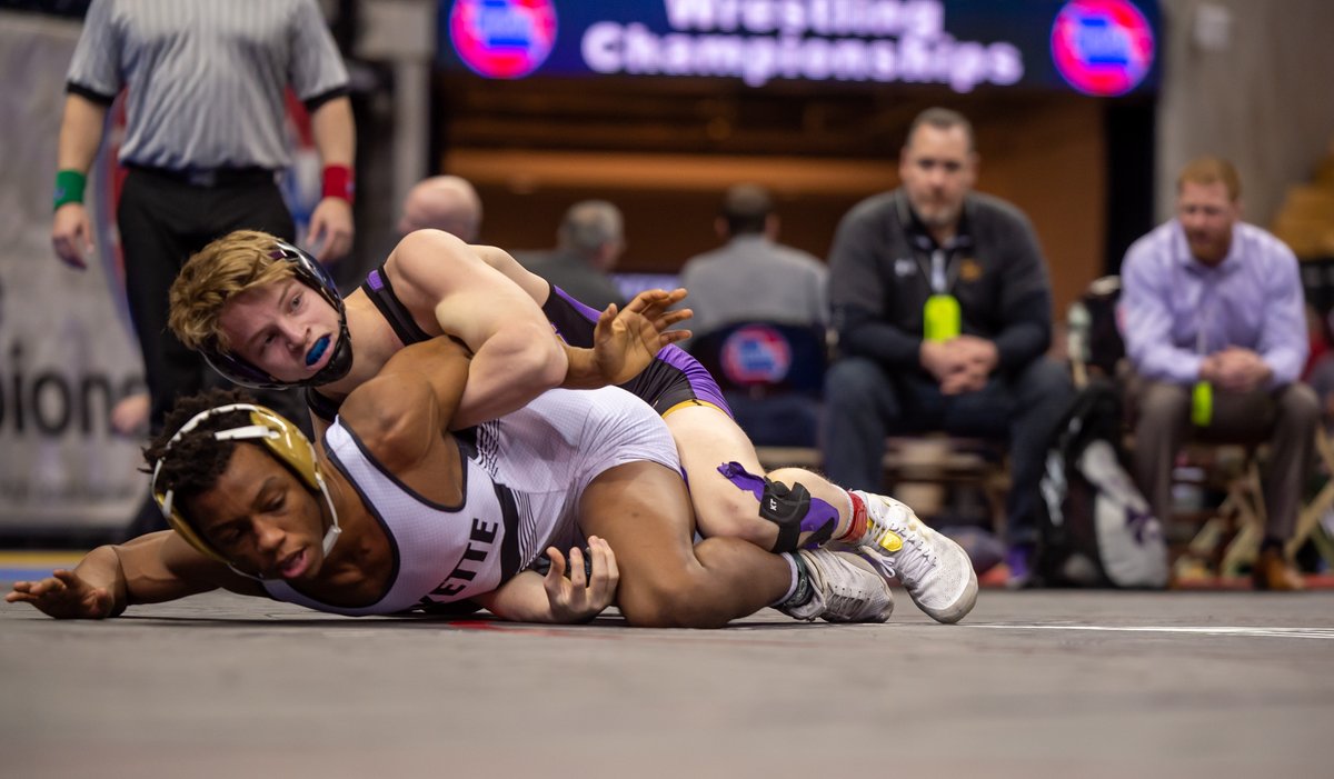 PhotoRainey's tweet photo. Mr. Dotson from @BSHSWrestling competing in this weekend's Championships!

@EJCPreps @BSSDnews @bssuperfans20 @WildcatsBSHS @thebswildcats @missouriwrestle https://t.co/J4Kg22NLUF